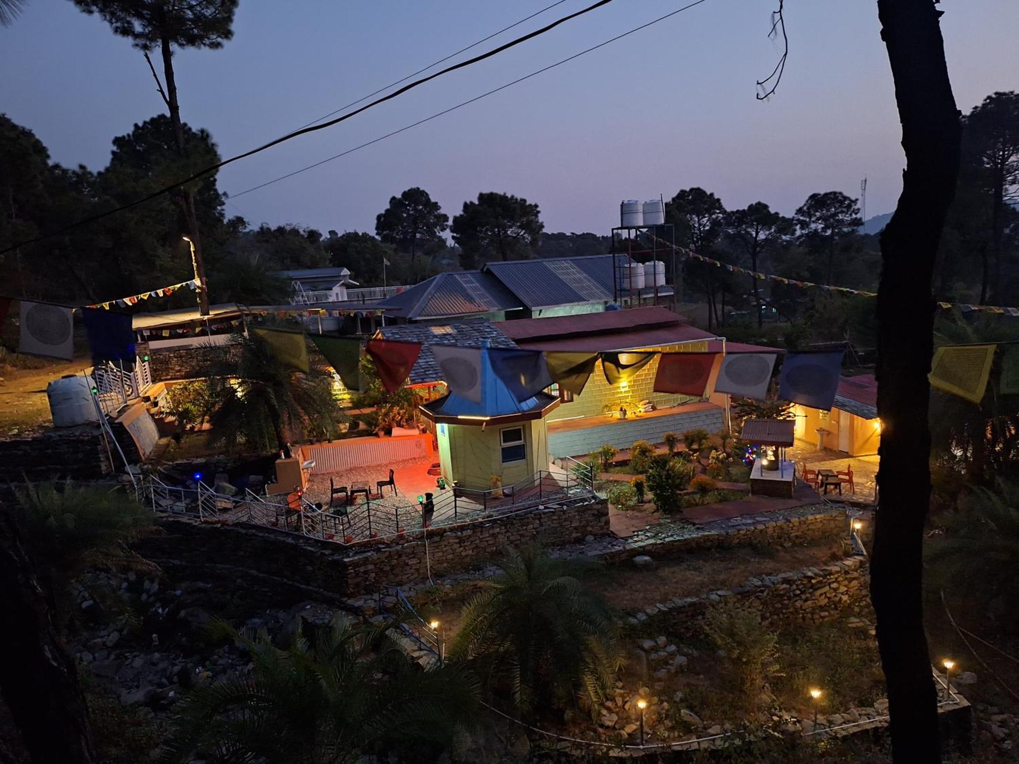 Tathastu Bir -Homestay ,Dorm,Hostel ภายนอก รูปภาพ